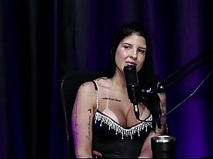 COMEÇOU COM ATENDIMENTO, MAS ANTES ERA OPERADORA DE CAIXA - LETÍCIA BRAGA (MOAI TV)