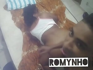 NOVINHA RABETAO DANDO O CUZINHO